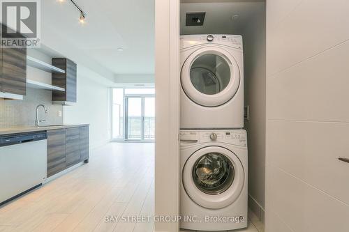 Ph11 - 525 Adelaide Street W, Toronto, ON - Indoor Photo Showing Laundry Room