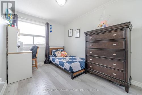 4 Grand River Court, Brampton, ON - Indoor Photo Showing Bedroom