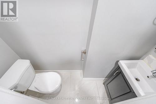 4 Grand River Court, Brampton, ON - Indoor Photo Showing Bathroom