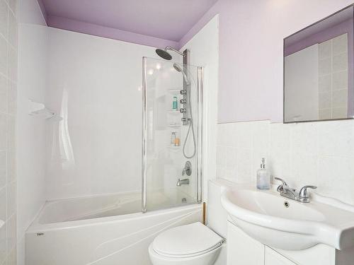 Salle de bains - 81 Rg Des Étangs, Mont-Saint-Hilaire, QC - Indoor Photo Showing Laundry Room