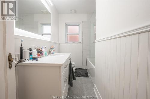 86 Phyllis Avenue, Chatham, ON - Indoor Photo Showing Laundry Room