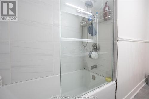 86 Phyllis Avenue, Chatham, ON - Indoor Photo Showing Bathroom