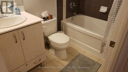 209 - 5793 Yonge Street, Toronto, ON - Indoor Photo Showing Bathroom