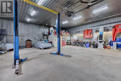 12726 Lanark Road, Calabogie, ON - Indoor Photo Showing Garage