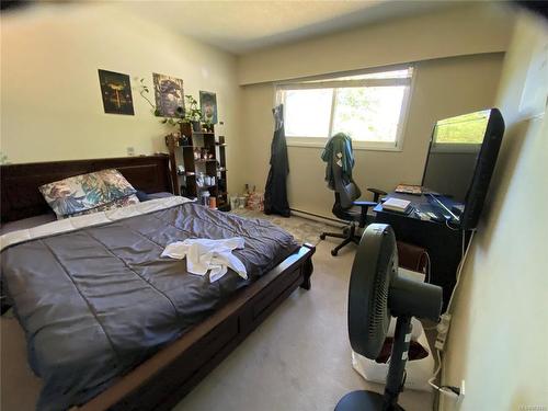3995 Shelbourne St, Saanich, BC - Indoor Photo Showing Bedroom