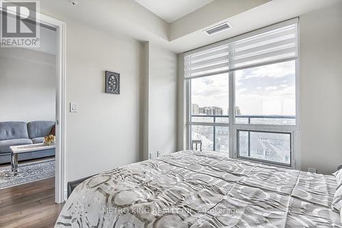 806A - 9088 Yonge Street, Richmond Hill, ON - Indoor Photo Showing Bedroom