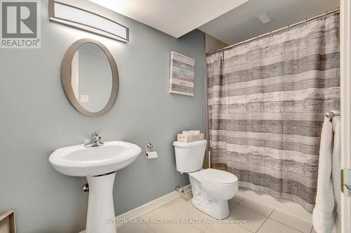 920 Booth Avenue, Innisfil, ON - Indoor Photo Showing Bathroom