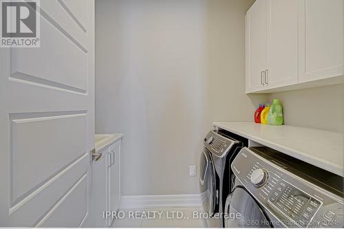 225 Camellia Crescent, Oakville, ON - Indoor Photo Showing Laundry Room