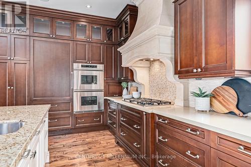 109 Manitou Court, Blue Mountains, ON - Indoor Photo Showing Kitchen With Upgraded Kitchen