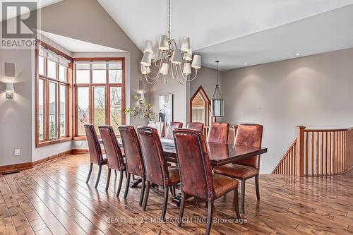 109 Manitou Court, Blue Mountains, ON - Indoor Photo Showing Dining Room