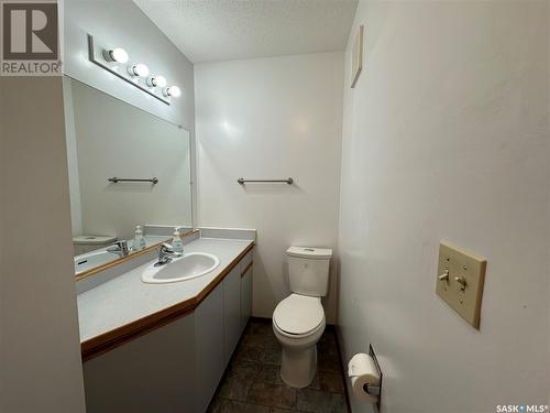 511 2Nd Street Ne, Watson, SK - Indoor Photo Showing Bathroom