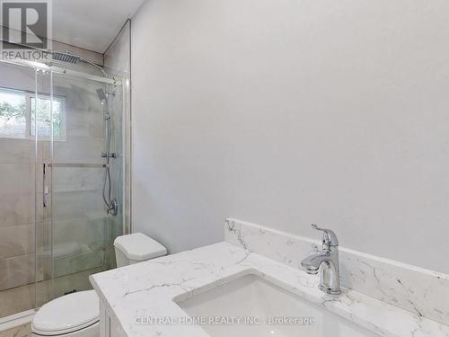 277 Harvie Road, Barrie, ON - Indoor Photo Showing Bathroom