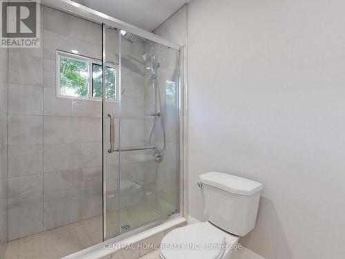 277 Harvie Road, Barrie, ON - Indoor Photo Showing Bathroom