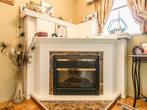 2576 Selwyn Rd, Langford, BC - Indoor Photo Showing Living Room With Fireplace