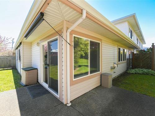1-950 Braidwood Rd, Courtenay, BC - Outdoor With Deck Patio Veranda With Exterior