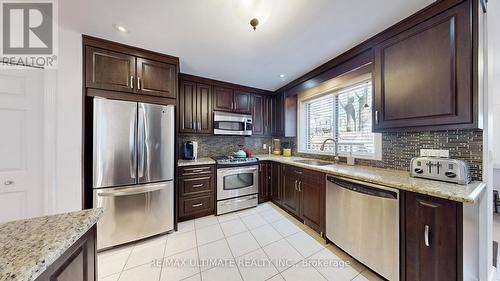 33 Glebemount Avenue, Toronto, ON - Indoor Photo Showing Kitchen