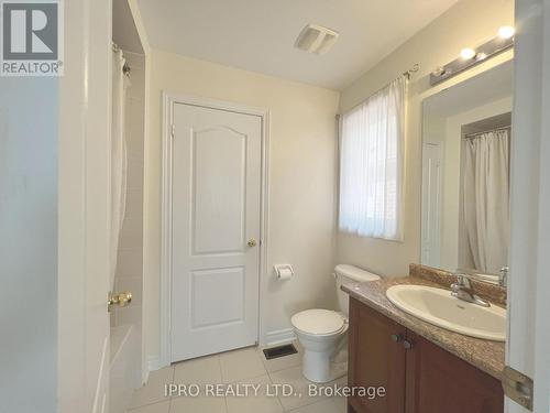 5320 Snowbird Court, Mississauga, ON - Indoor Photo Showing Bathroom