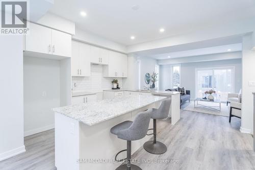 47 Winters Crescent, Collingwood, ON - Indoor Photo Showing Kitchen With Upgraded Kitchen