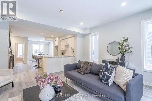 47 Winters Crescent, Collingwood, ON - Indoor Photo Showing Living Room