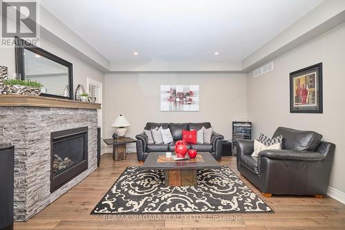 231 South Pelham Road, Welland, ON - Indoor Photo Showing Living Room With Fireplace