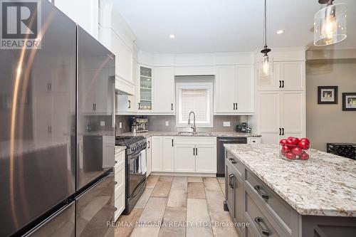 231 South Pelham Road, Welland, ON - Indoor Photo Showing Kitchen With Upgraded Kitchen