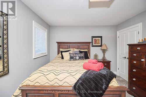 231 South Pelham Road, Welland, ON - Indoor Photo Showing Bedroom