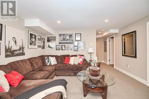 231 South Pelham Road, Welland, ON - Indoor Photo Showing Living Room