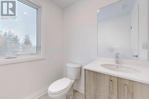 Upper - 22 Persica Street, Richmond Hill, ON - Indoor Photo Showing Bathroom