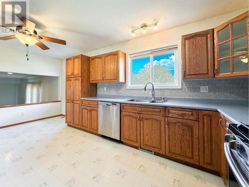 4718 Scott Avenue, Terrace, BC - Indoor Photo Showing Kitchen With Double Sink