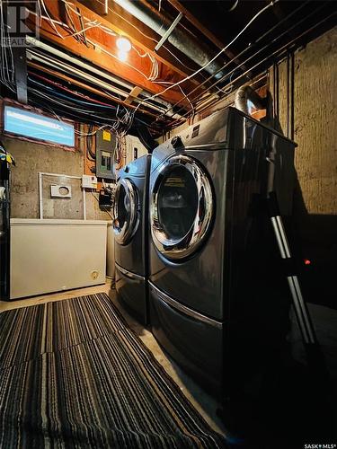 145 Gladstone Avenue S, Yorkton, SK - Indoor Photo Showing Laundry Room