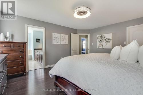 34 Burnaby Drive, Georgina, ON - Indoor Photo Showing Bedroom