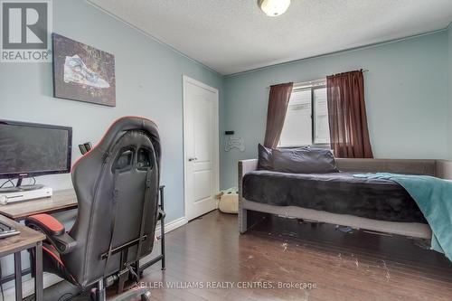 34 Burnaby Drive, Georgina, ON - Indoor Photo Showing Bedroom