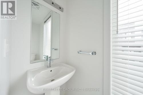 27 - 3472 Widdicombe Way, Mississauga, ON - Indoor Photo Showing Bathroom