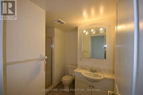 1504 - 4879 Kimbermount Avenue, Mississauga, ON - Indoor Photo Showing Bathroom
