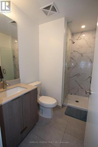 315 - 38 Forest Manor Road, Toronto, ON - Indoor Photo Showing Bathroom