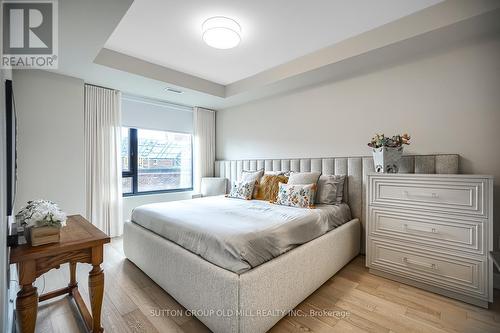412 - 1 Strathgowan Avenue, Toronto, ON - Indoor Photo Showing Bedroom