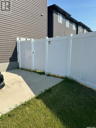 22 254 Brighton Gate, Saskatoon, SK - Outdoor