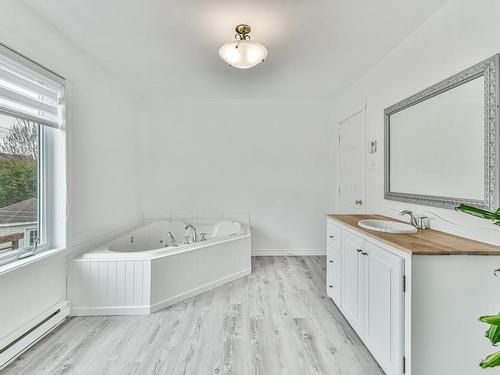 Salle de bains attenante Ã  la CCP - 6945 Rue Du Hêtre, Terrebonne (La Plaine), QC - Indoor Photo Showing Bathroom