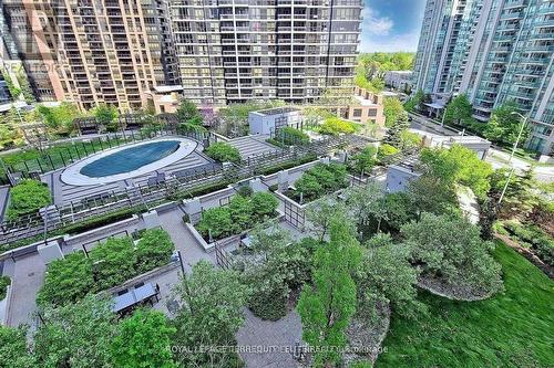 307 - 2 Anndale Drive, Toronto, ON - Outdoor