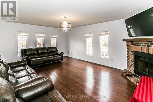 3366 Nighthawk Trail, Mississauga, ON - Indoor Photo Showing Living Room With Fireplace