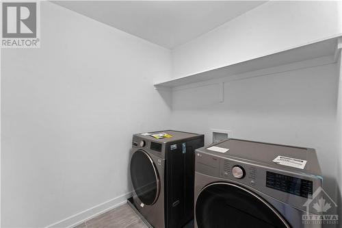 623 Rathburn Lane, Ottawa, ON - Indoor Photo Showing Laundry Room