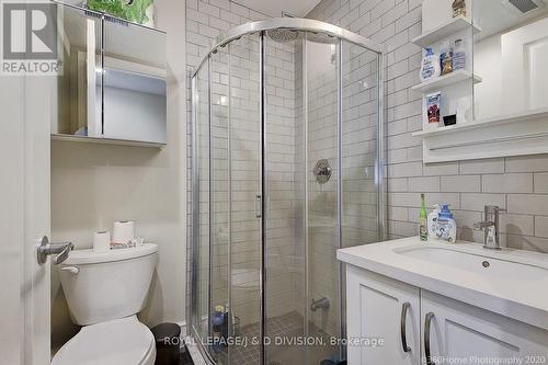 06 - 28 Madison Avenue, Toronto, ON - Indoor Photo Showing Bathroom