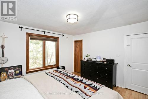224 Park Avenue, East Gwillimbury, ON - Indoor Photo Showing Bedroom