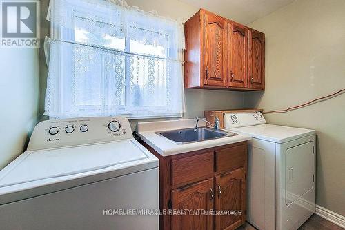 95 Haldimand County 17 Road, Haldimand, ON - Indoor Photo Showing Laundry Room