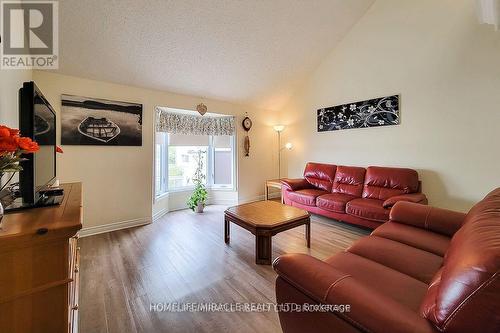 95 Haldimand County 17 Road, Haldimand, ON - Indoor Photo Showing Living Room