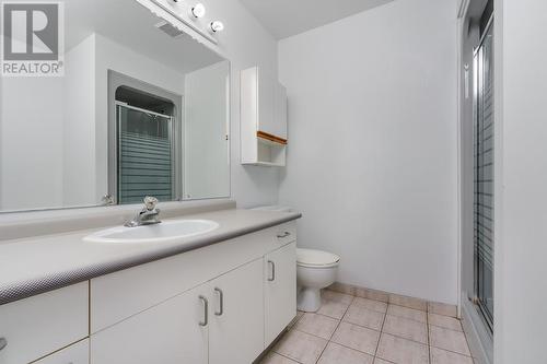 6811 St Louis Point Road, Summerstown, ON - Indoor Photo Showing Bathroom