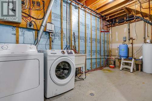 6811 St Louis Point Road, Summerstown, ON - Indoor Photo Showing Laundry Room