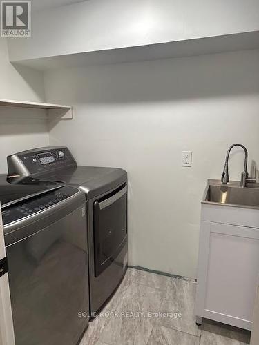 1210 Homuth Avenue, Cambridge, ON - Indoor Photo Showing Laundry Room
