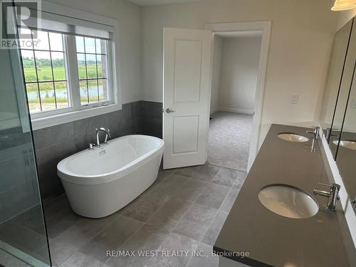 130 Connell Drive, Georgina, ON - Indoor Photo Showing Bathroom