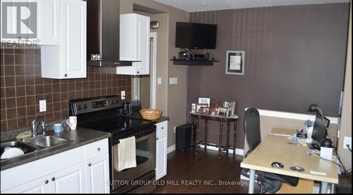 2 - 293 Queenston Road, Hamilton, ON - Indoor Photo Showing Kitchen With Double Sink